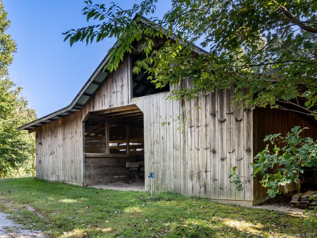 83 Harris Road Fairview, NC 28730 - Photo 33 of 48 Gallery Image 33