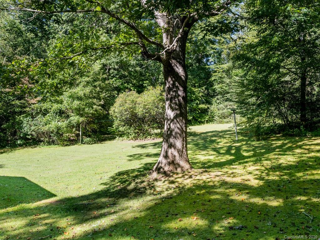 83 Harris Road Fairview, NC 28730 - Photo 34 of 48 Gallery Image 34