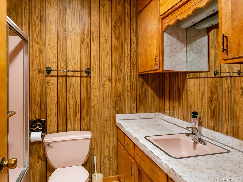 83 Harris Road Fairview, NC 28730 - Photo 8 of 48 Gallery Image 8