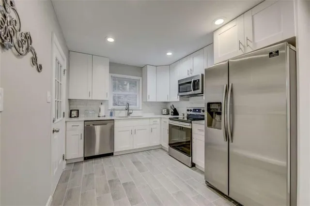 $3,500 | 3041 Pasadena Drive, Decatur, GA 30032