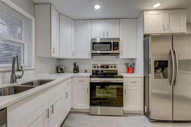 $3,500 | 3041 Pasadena Drive, Decatur, GA 30032