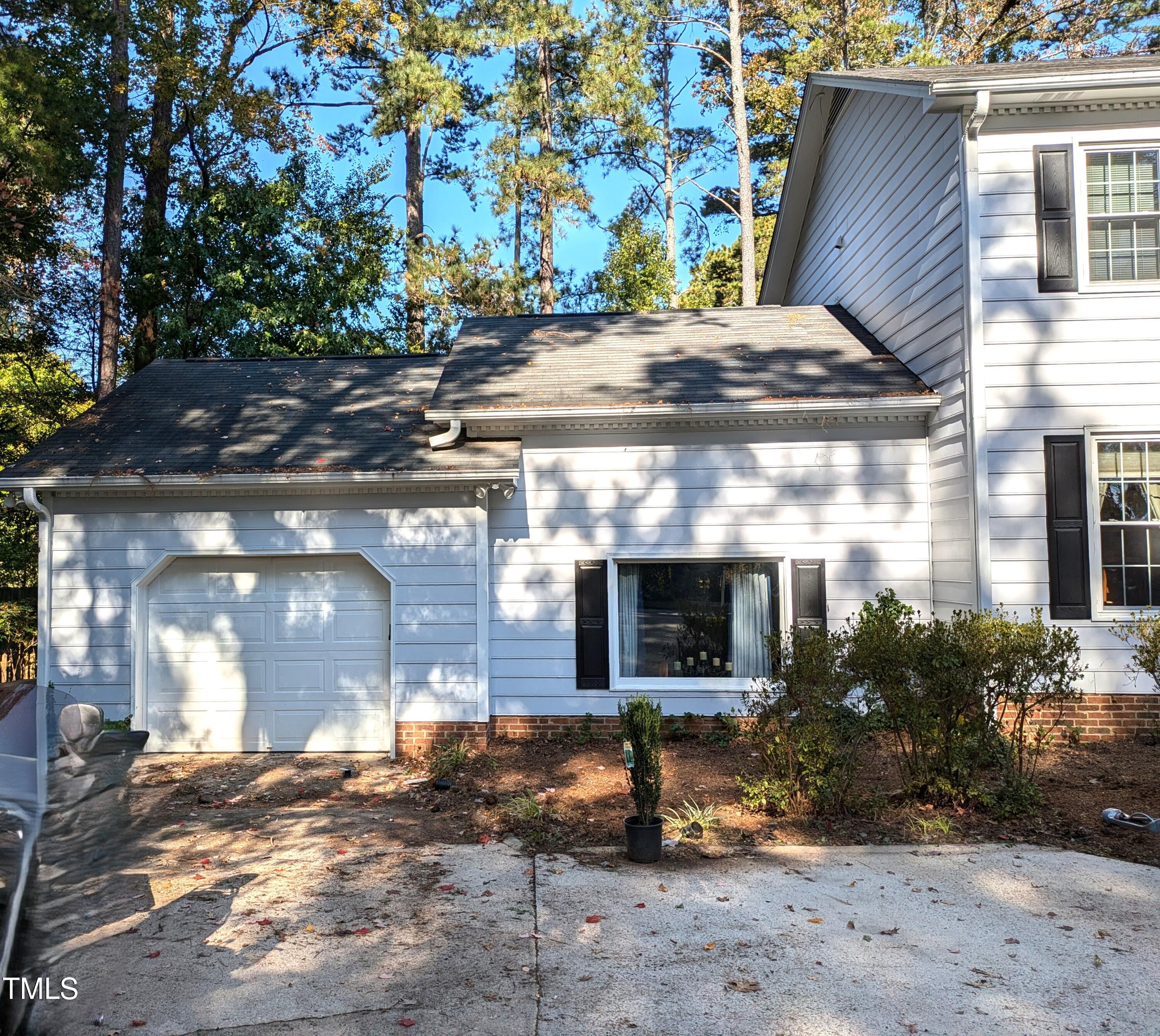 5012 Knaresborough Road Raleigh, NC 27612 - Photo 35 of 35 gargage