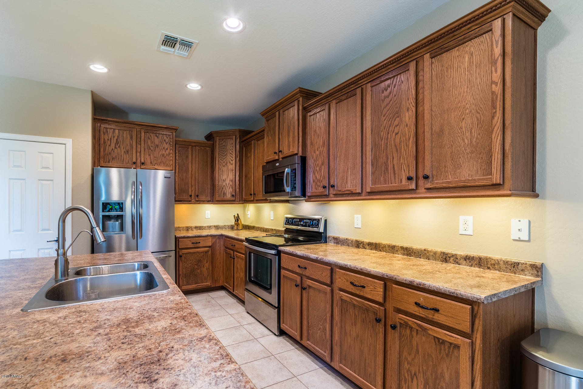 20320 North Goodman Road Maricopa, AZ 85138 - Photo 8 of 47 _JJS3675-HDR