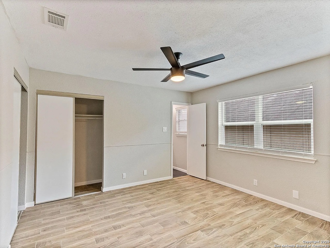 717 Meadow Gate Converse, TX 78109 - Photo 19 of 34 a view of a livingroom with a window