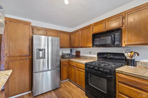 $639,999 | 101 Pinewood Court, Cotati, CA 94931