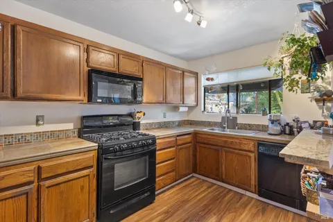 $639,999 | 101 Pinewood Court, Cotati, CA 94931