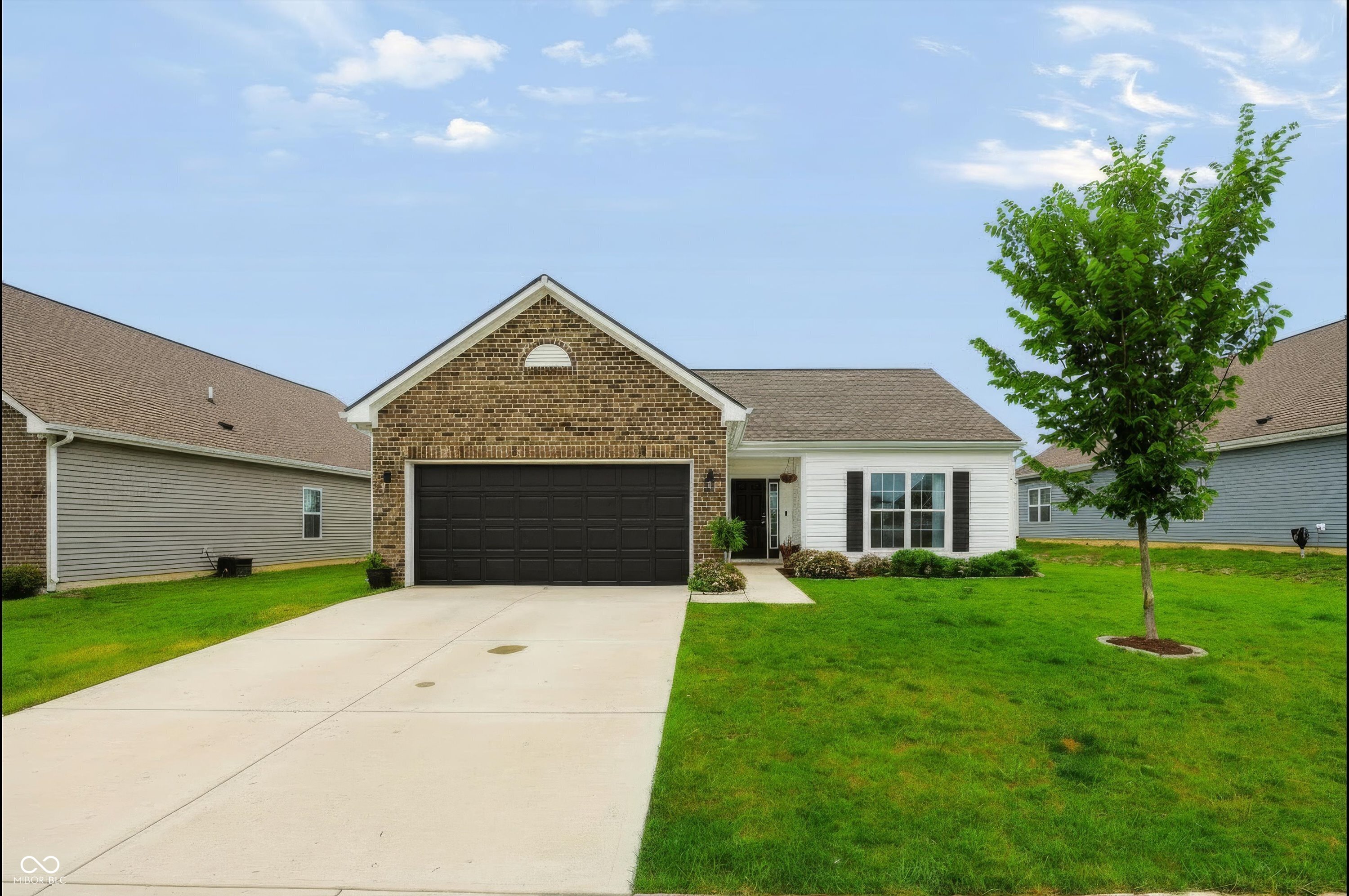8240 Ambrosia Lane Pendleton, IN 46064 - Photo 2 of 48