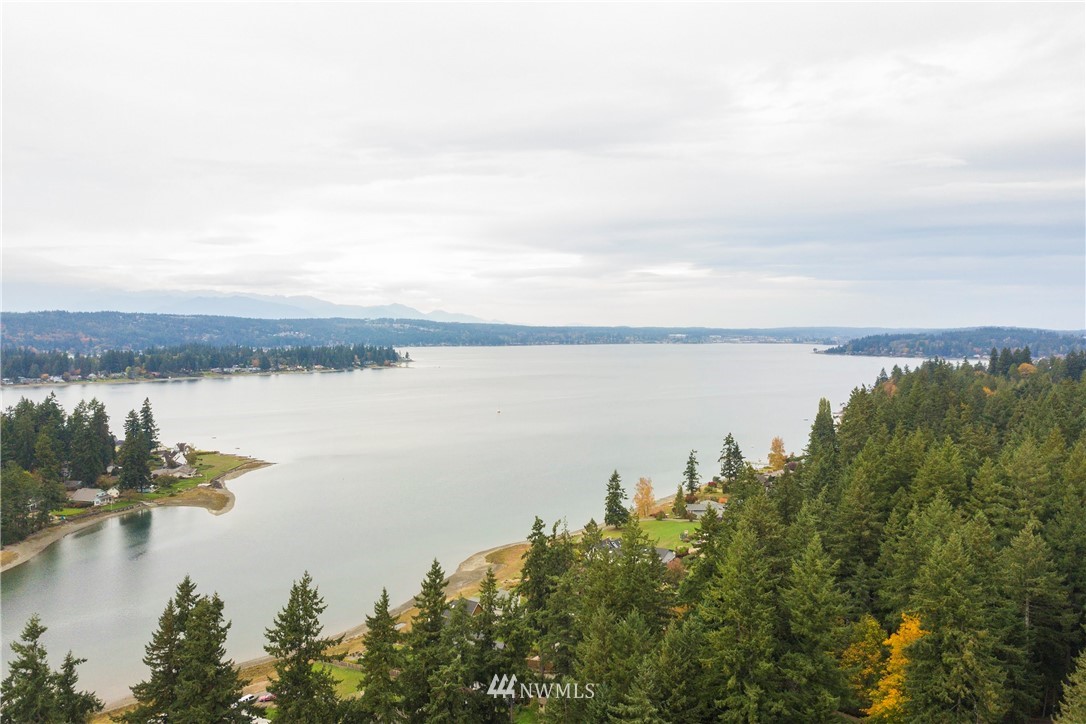 2906 Rocky Point Road Northwest Bremerton, WA 98312 - Photo 3 of 25 Gallery Image 3