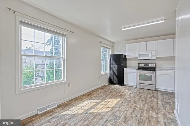 $454,999 | 305 West Shady Lane, Enola, PA 17025