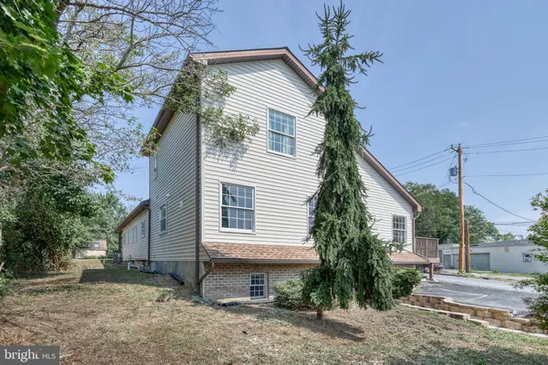 $454,900 | 305 West Shady Lane, Enola, PA 17025