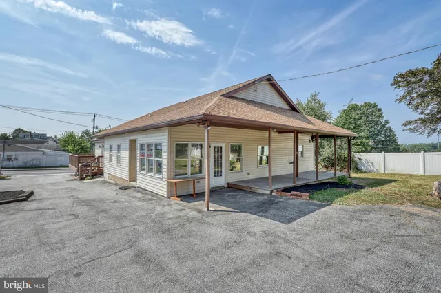 $454,999 | 305 West Shady Lane, Enola, PA 17025