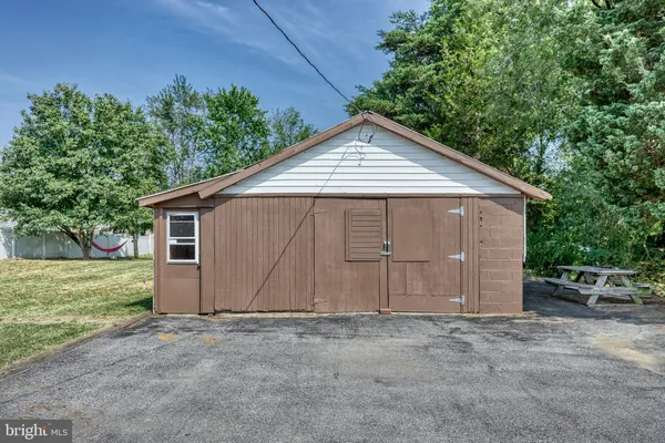 $454,900 | 305 West Shady Lane, Enola, PA 17025