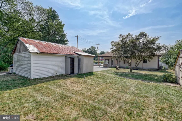 $454,999 | 305 West Shady Lane, Enola, PA 17025