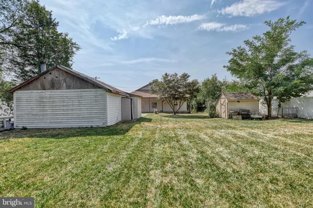 $454,999 | 305 West Shady Lane, Enola, PA 17025