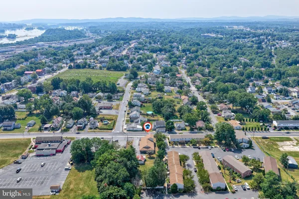 $454,900 | 305 West Shady Lane, Enola, PA 17025