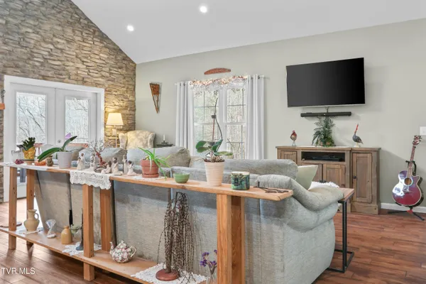 $890,000 | 150 Rice Road, Unit TR 1, Flag Pond, TN 37657