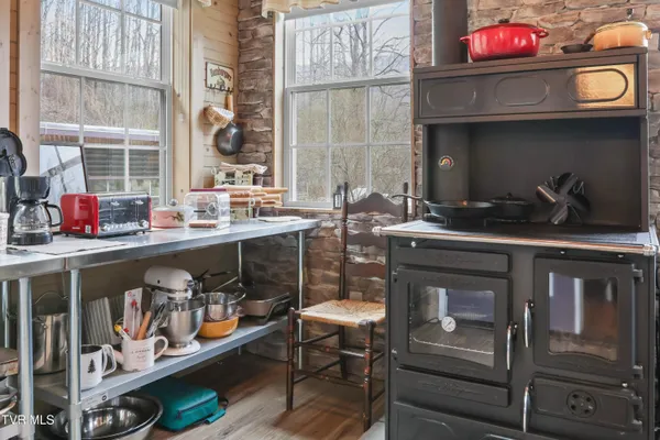 $890,000 | 150 Rice Road, Unit TR 1, Flag Pond, TN 37657