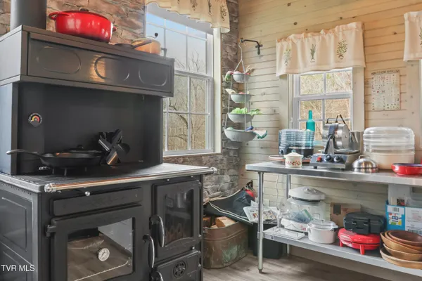 $890,000 | 150 Rice Road, Unit TR 1, Flag Pond, TN 37657