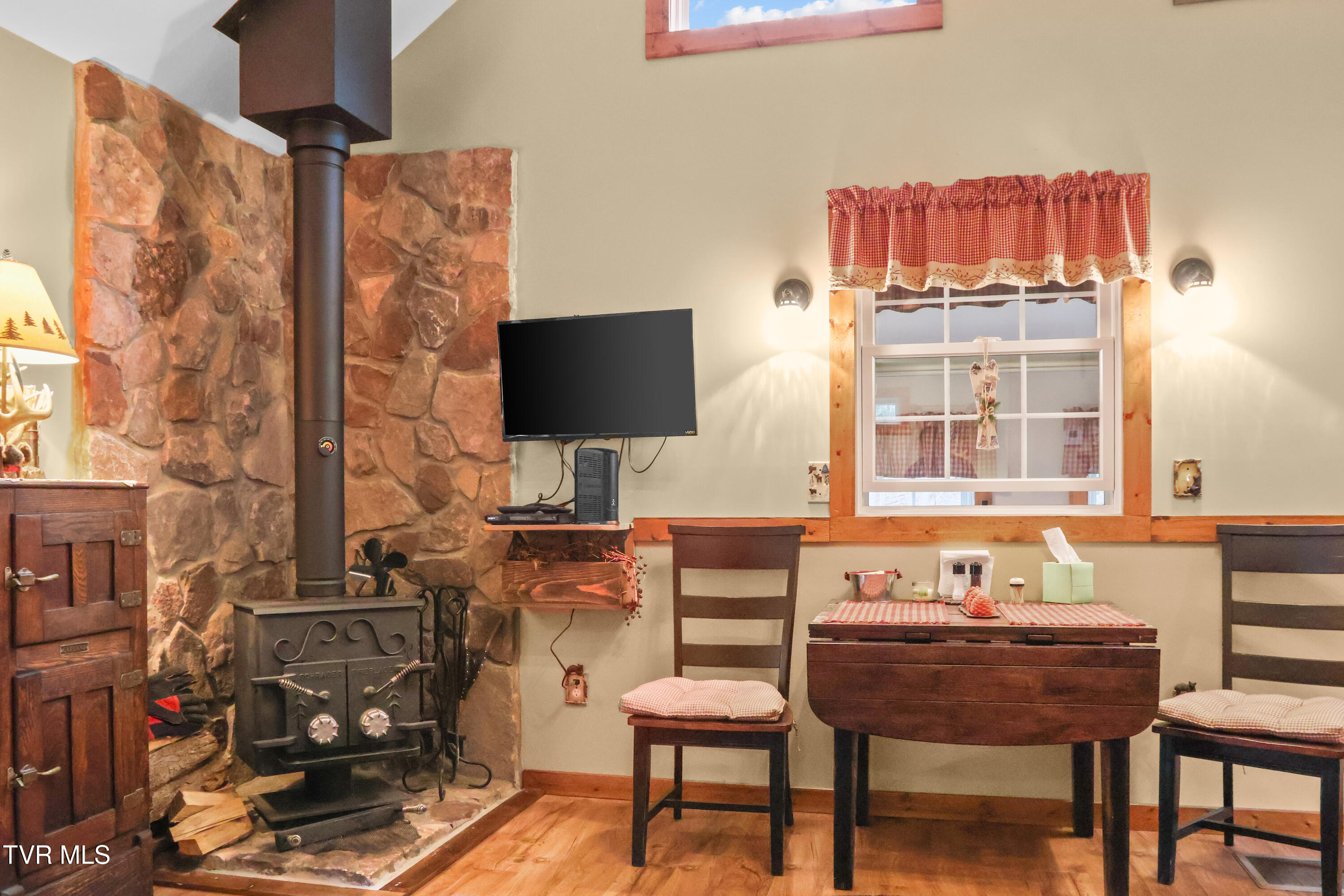150 Rice Road, Unit TR 1 Flag Pond, TN 37657 - Photo 56 of 80 05 Cabin-16