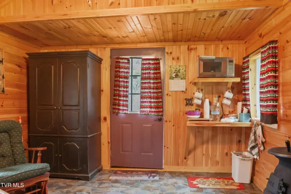 $890,000 | 150 Rice Road, Unit TR 1, Flag Pond, TN 37657