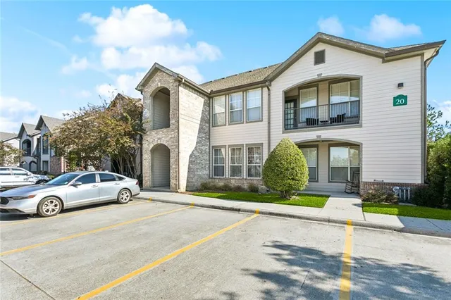 $108,000 | 350 Emerald Forest Boulevard, Unit 20102, Covington, LA 70433