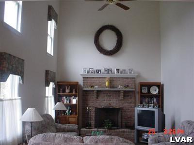 4175 Alder Road Bethlehem, PA 18020 - Photo 5 of 8 Gallery Image 5