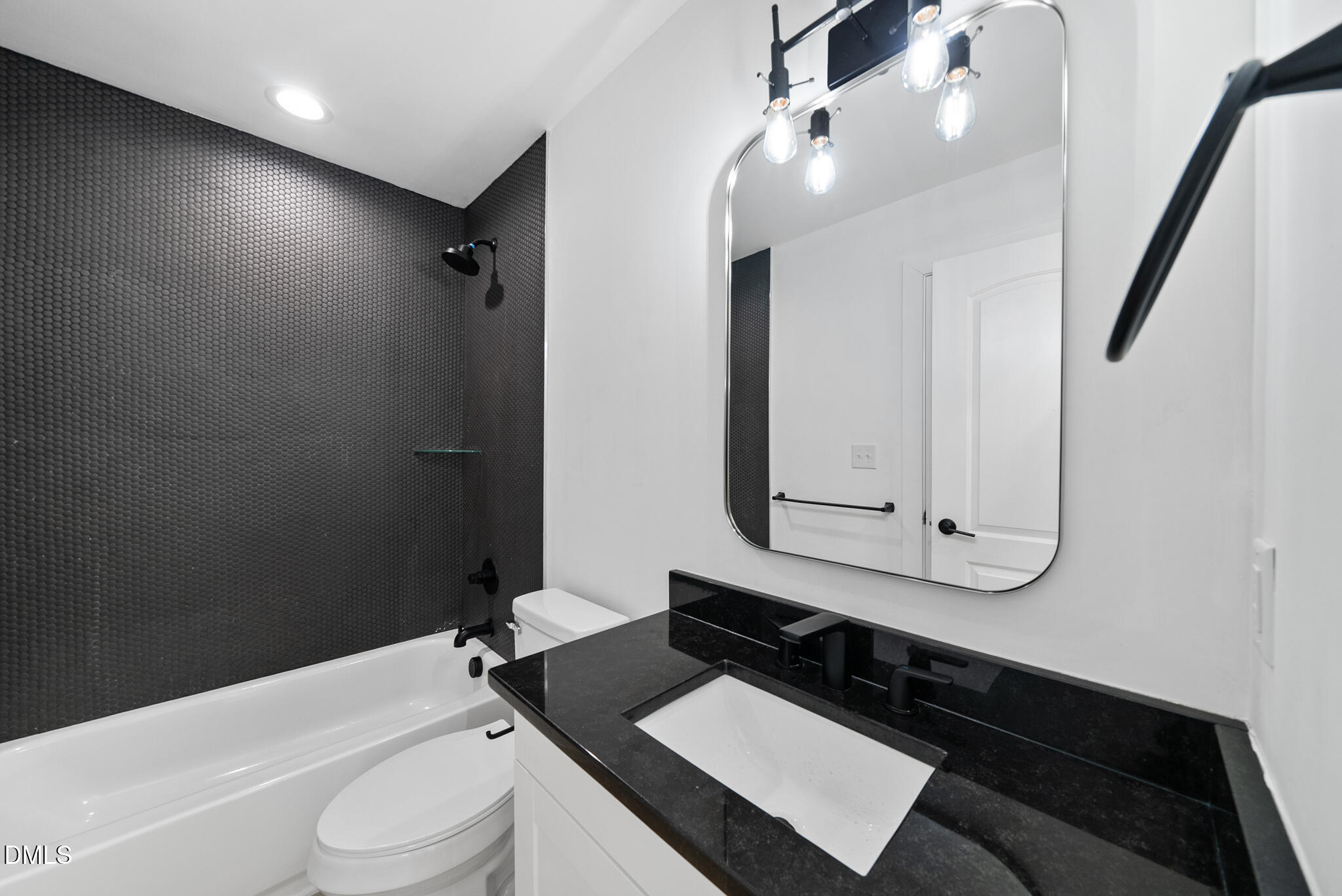 808 Vardaman Street Raleigh, NC 27610 - Photo 10 of 21 DSC08149