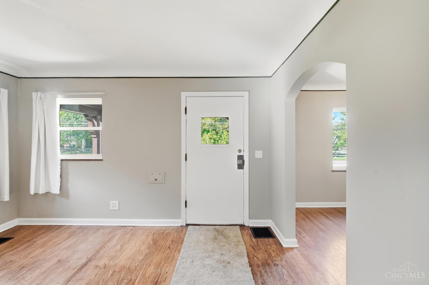 1127 West North Bend Road Cincinnati, OH 45224 - Photo 8 of 54 Gallery Image 8