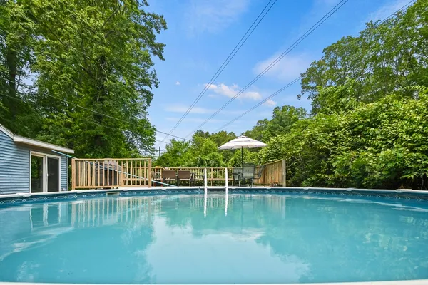 $525,000 | 175 Armsby Road, Sutton, MA 01590