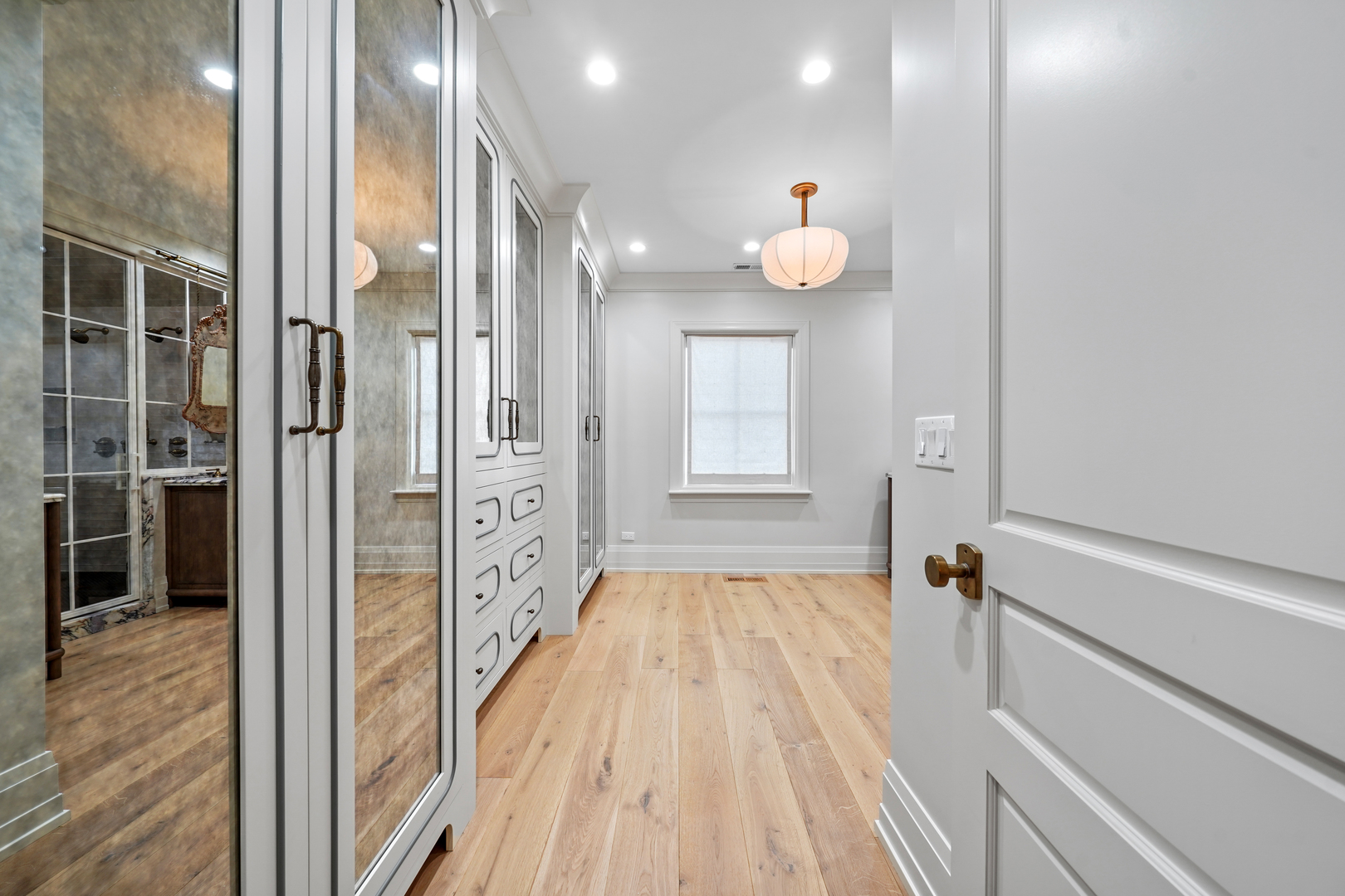 475 Cedar Street Winnetka, IL 60093 - Photo 20 of 46 a view of a bathroom from the hallway