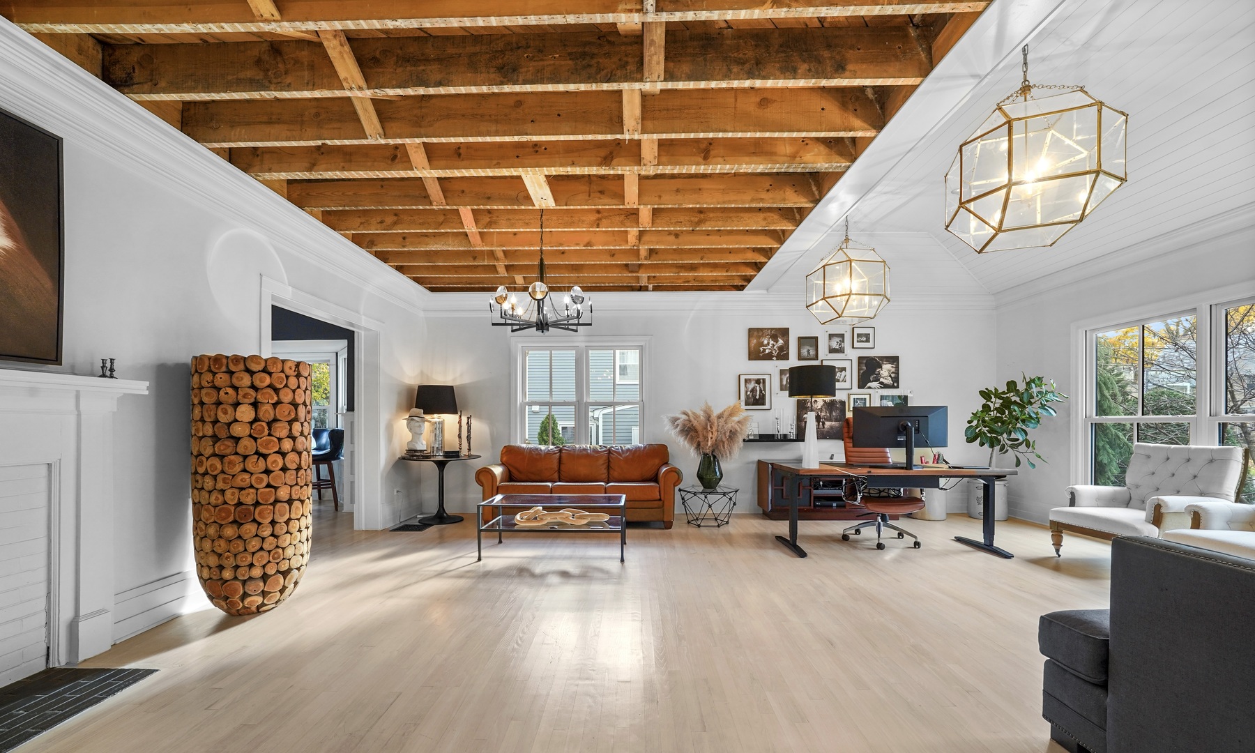 475 Cedar Street Winnetka, IL 60093 - Photo 7 of 46 a view of livingroom with furniture and workspace