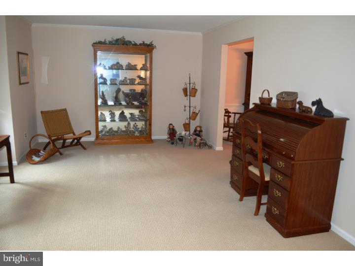 21 Fremont Road Newark, DE 19711 - Photo 3 of 21 Living Room