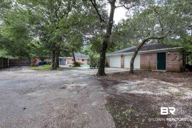28395 Canal Road Orange Beach, AL 36561 - Photo 15 of 45 Garage & Storage