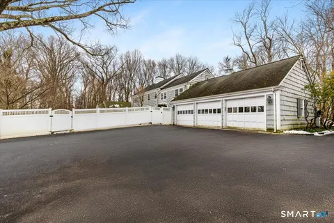 $2,495,000 | 77 Winfield Lane, New Canaan, CT 06840