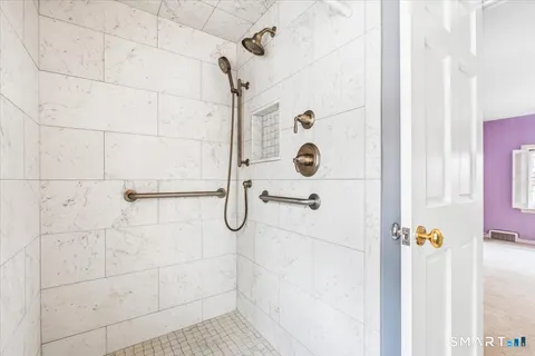 $2,495,000 | 77 Winfield Lane, New Canaan, CT 06840