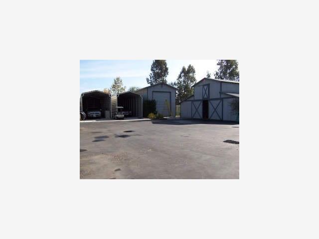 40 Lone Tree Road Hollister, CA 95023 - Photo 8 of 8 Gallery Image 8