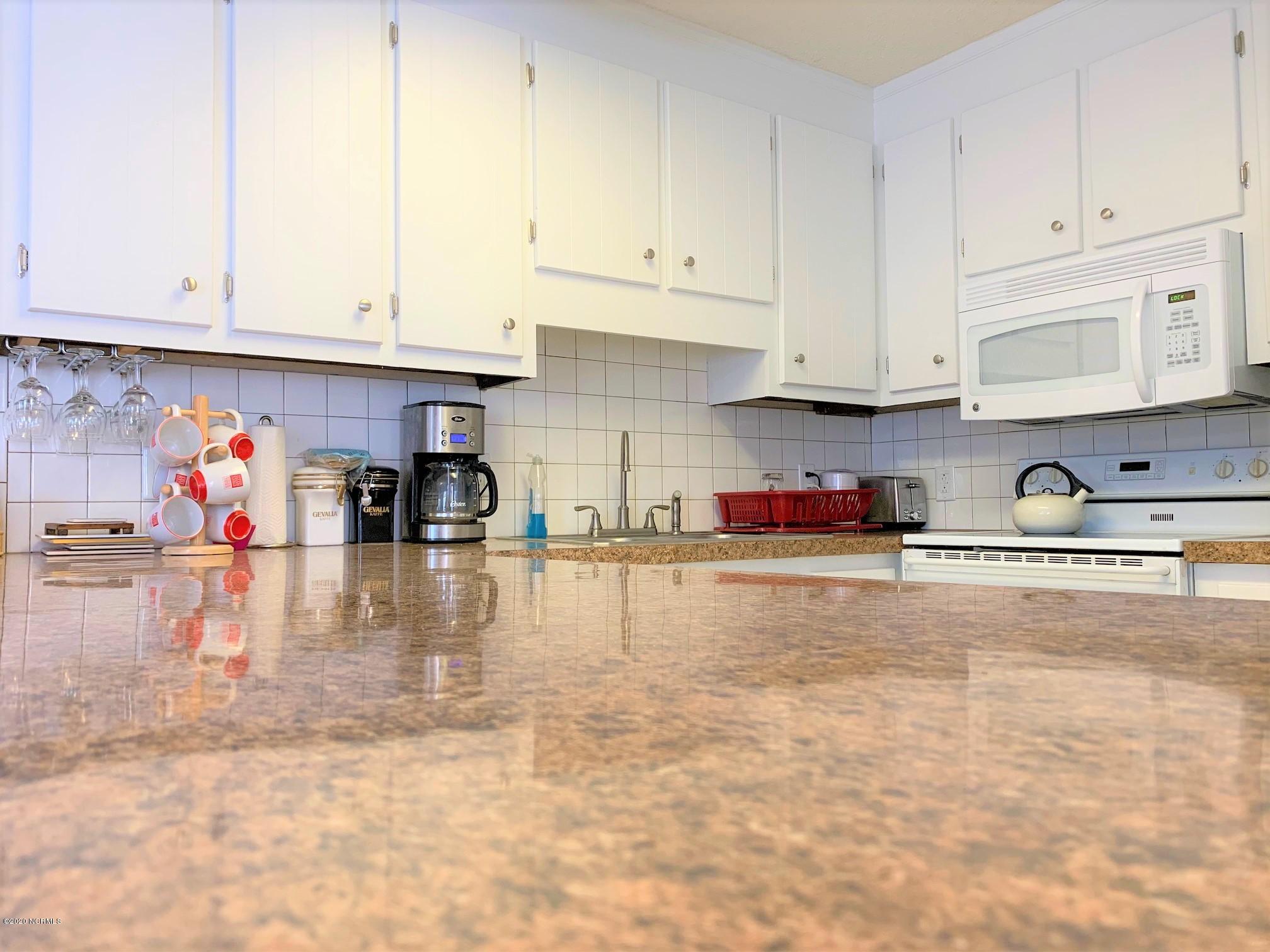 116 Ferry Road, Unit B Holden Beach, NC 28462 - Photo 11 of 45 32