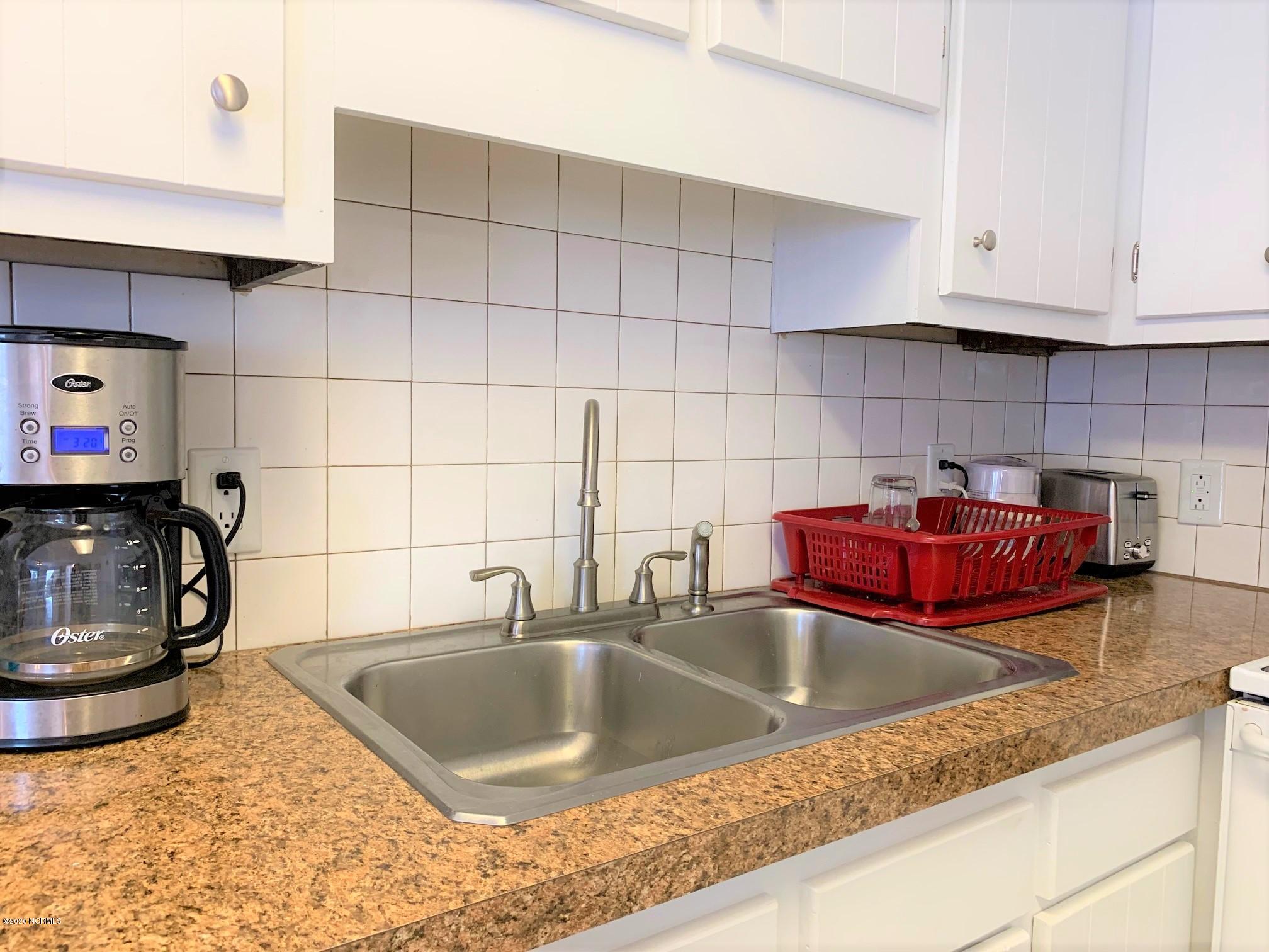 116 Ferry Road, Unit B Holden Beach, NC 28462 - Photo 13 of 45 22