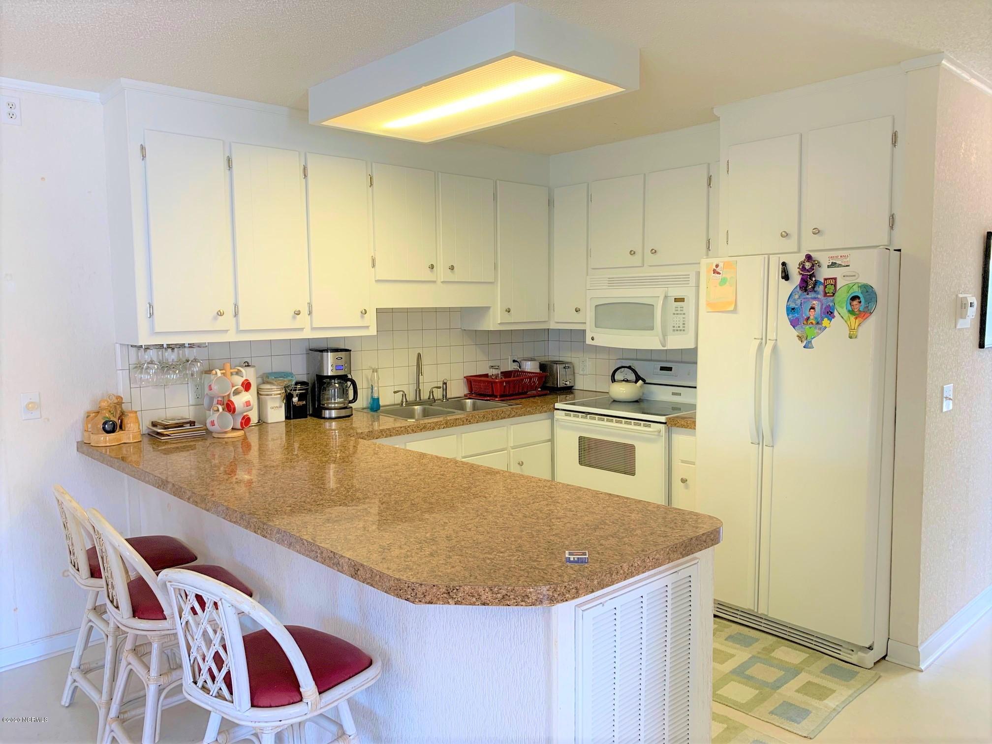 116 Ferry Road, Unit B Holden Beach, NC 28462 - Photo 10 of 45 28