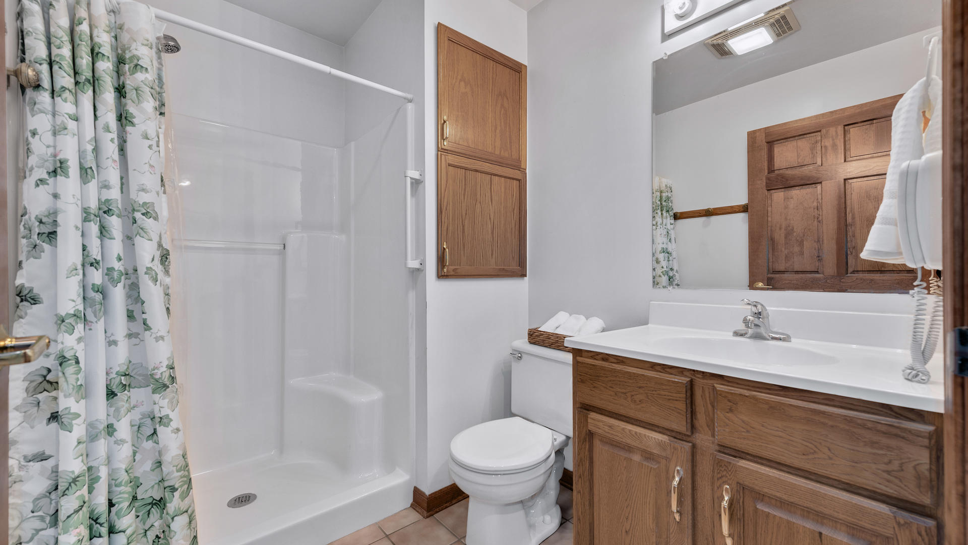 1015 East Thomas Road Wheaton, IL 60187 - Photo 17 of 28