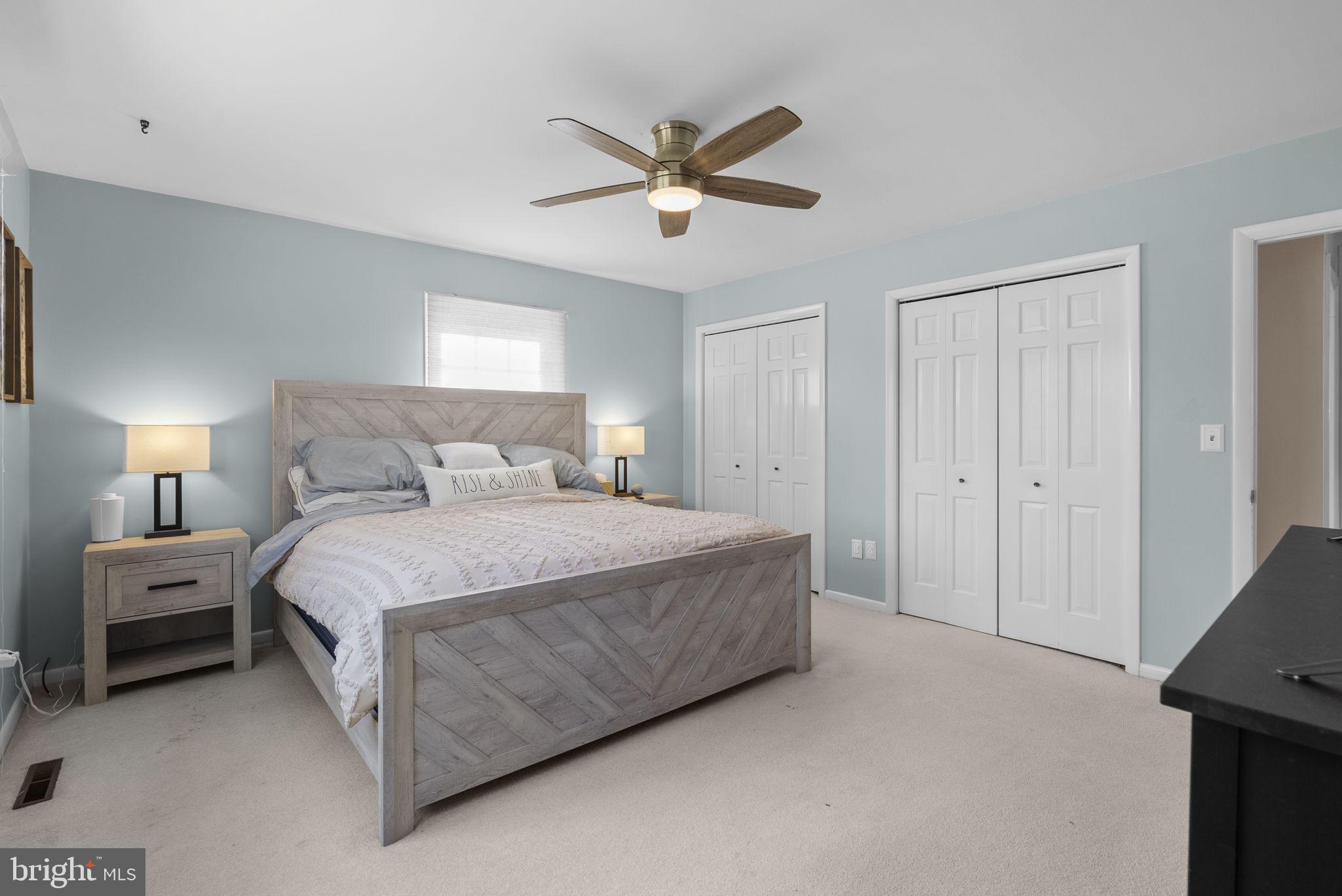 712 Petersburg Road Davidsonville, MD 21035 - Photo 17 of 37 a bedroom with a bed and window