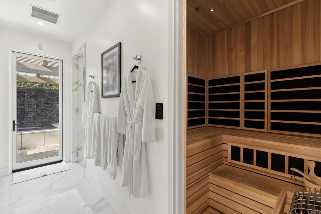 6853 Rancho Valencia Road Rancho Santa Fe, CA 92067 - Photo 29 of 40 a view of a balcony