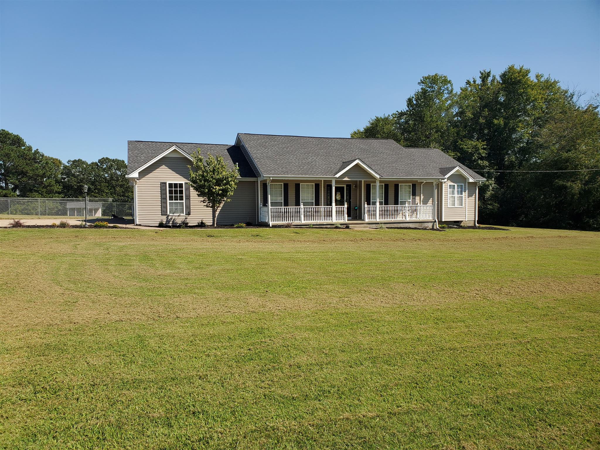 671 North Davidson Road Bon Aqua, TN 37025 - Photo 2 of 24 Gallery Image 2