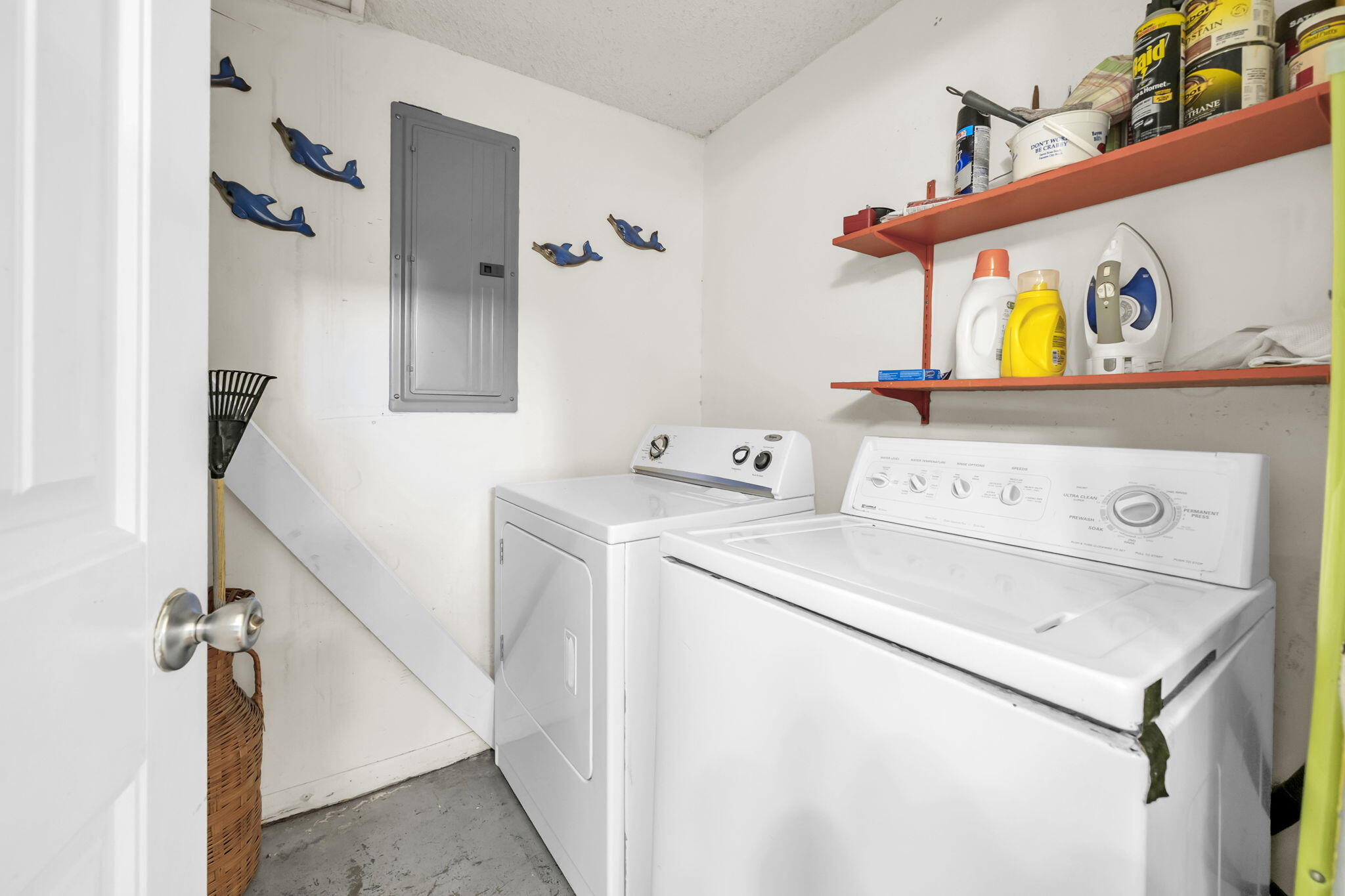 22400 Front Beach Road, Unit 48 Panama City Beach, FL 32413 - Photo 17 of 44 Laundry Room