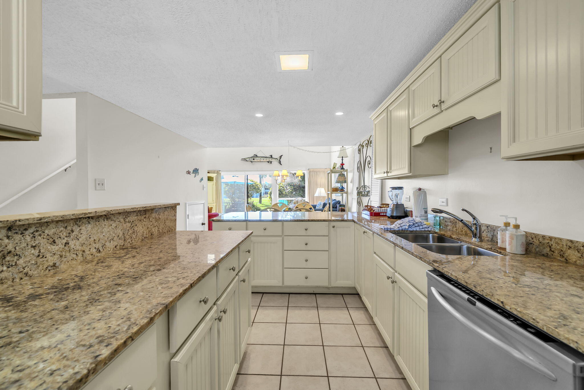 22400 Front Beach Road, Unit 48 Panama City Beach, FL 32413 - Photo 8 of 44 Kitchen