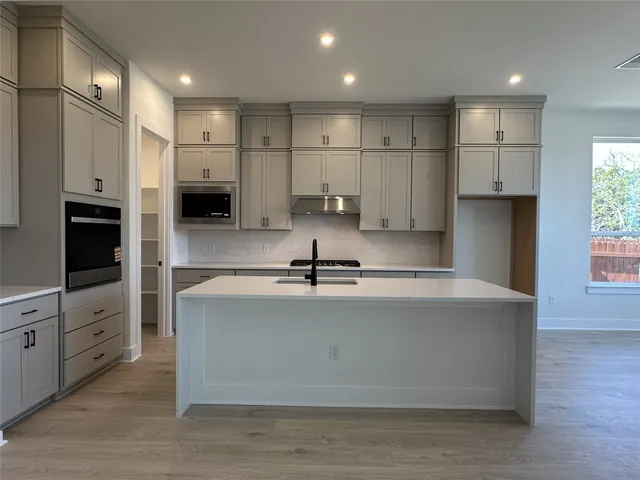 $939,999 | 1321 Robin Trail, Round Rock, TX 78681