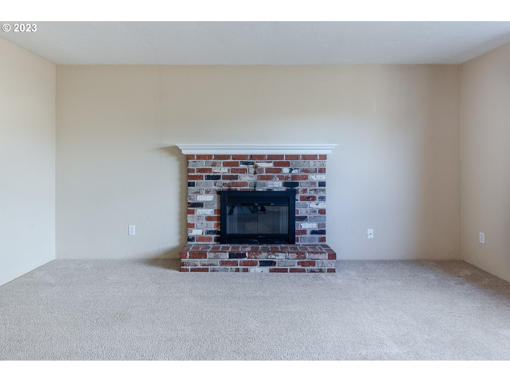 1360 Riggs Street Eugene, OR 97401 - Photo 3 of 29 Gallery Image 3