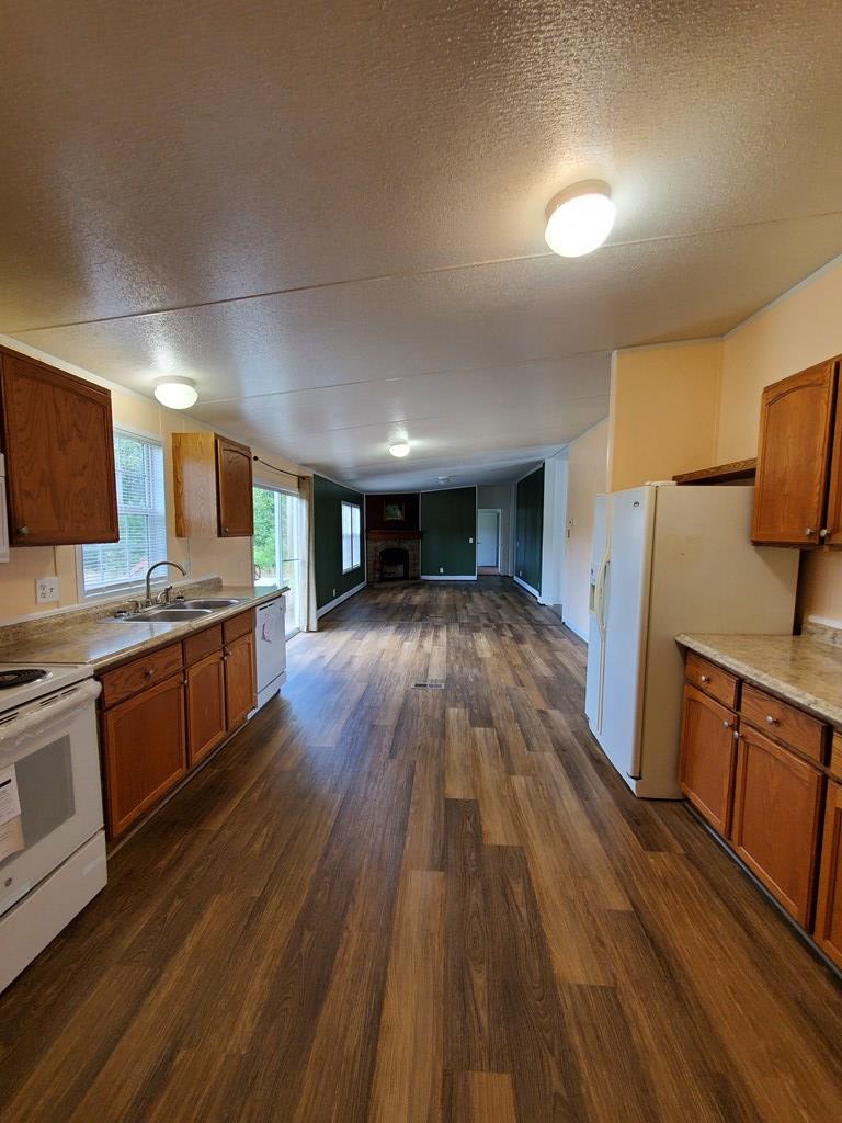 2429 Pleasant Oak Road Victoria, VA 23974 - Photo 8 of 30 Gallery Image 8