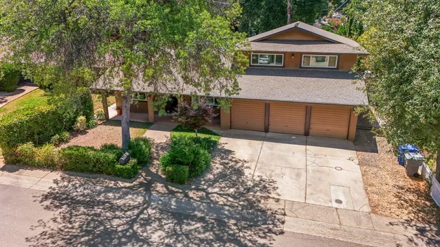 $428,000 | 3428 Adams Lane, Redding, CA 96002