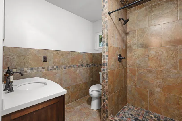 $425,000 | 3428 Adams Lane, Redding, CA 96002